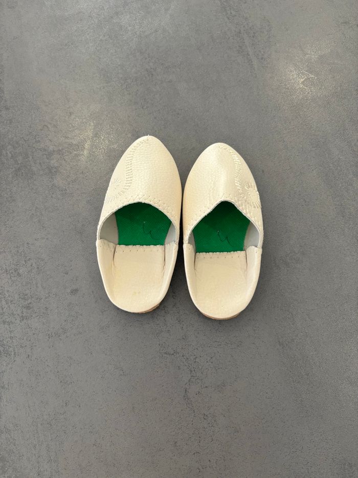 Babouches  traditionnelles  en cuir blanc - photo numéro 3