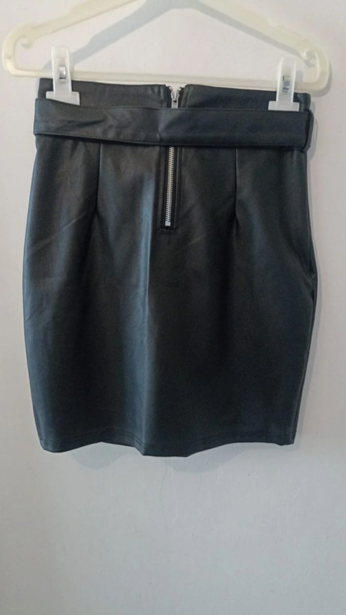 Jupe effet cuir - photo numéro 3