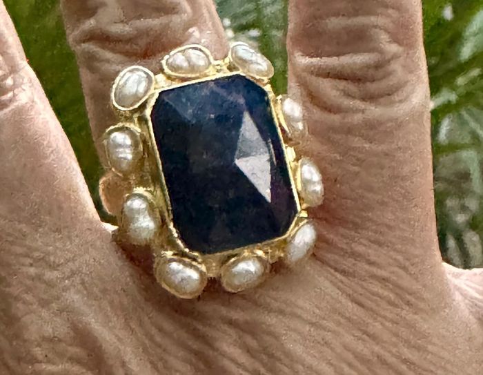 Grosse bague  acier inoxydable or grosse lapis-lazuli perles d’eaux douces serties habaha Paris - photo numéro 3
