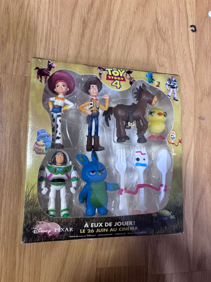 Coffret 7 figurines toy story neuf dans l'emballage