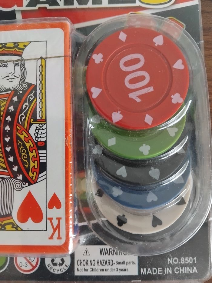 Jeu de cartes poker + 5 jetons - photo numéro 5