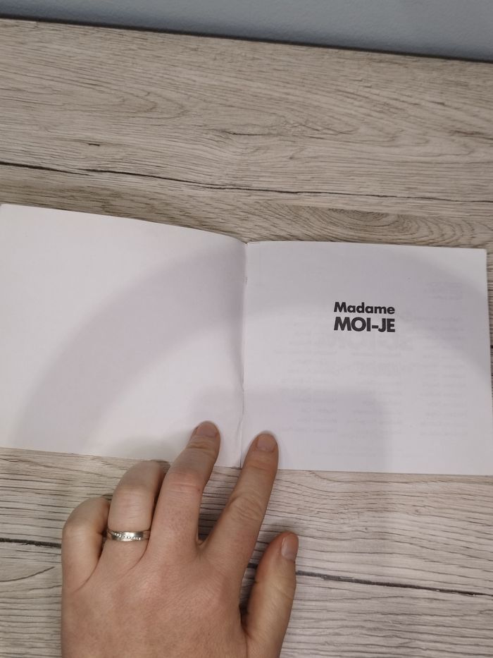 Livre Monsieur Madame Mme Moi-je - photo numéro 3