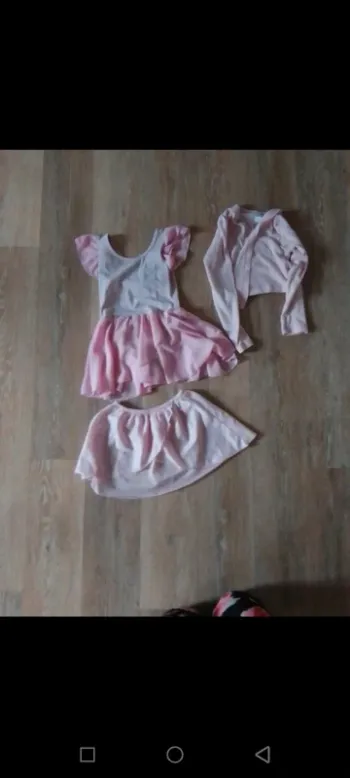 Ensemble de danse sport fille rose 6 ans jupe justocoprs cache coeur