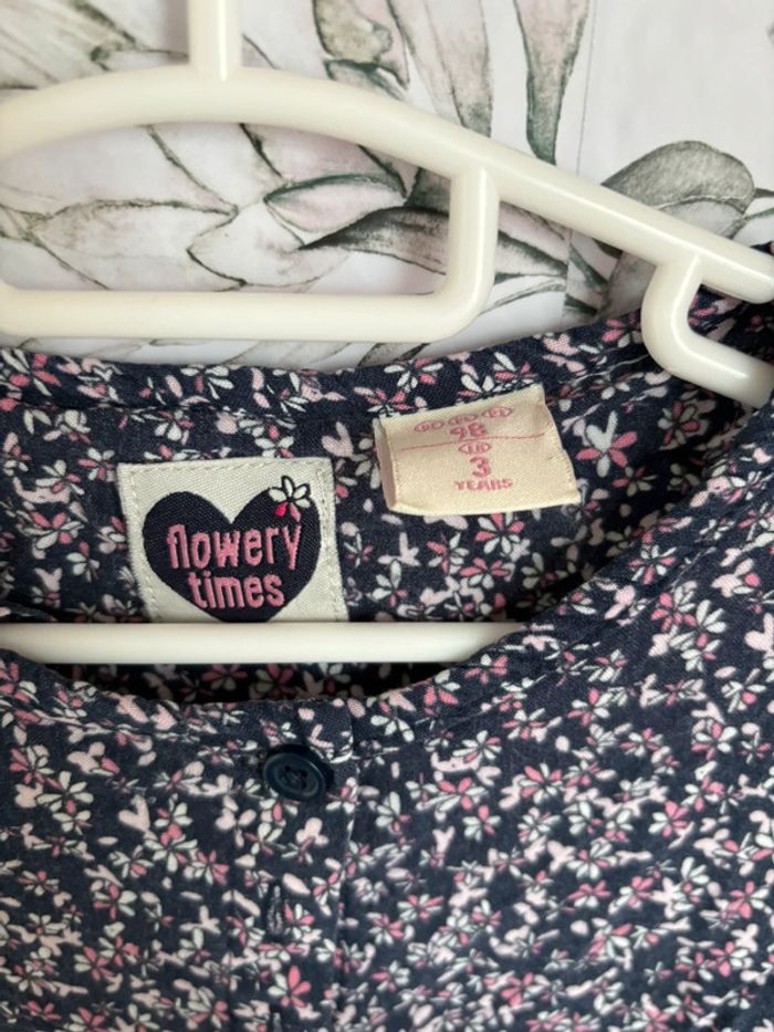 Robe fleurie - photo numéro 2