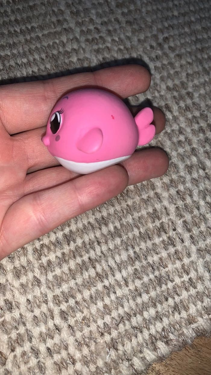 Jouet figurine dauphin change de couleur effet thermique - photo numéro 2