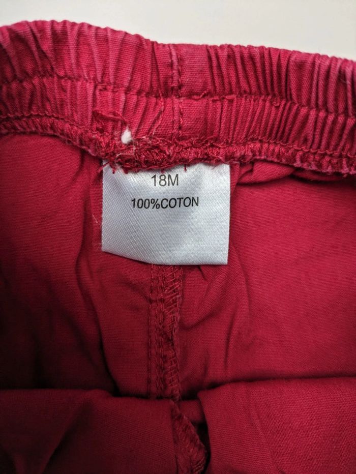 Pantacourts rouge taille 18 mois - photo numéro 3
