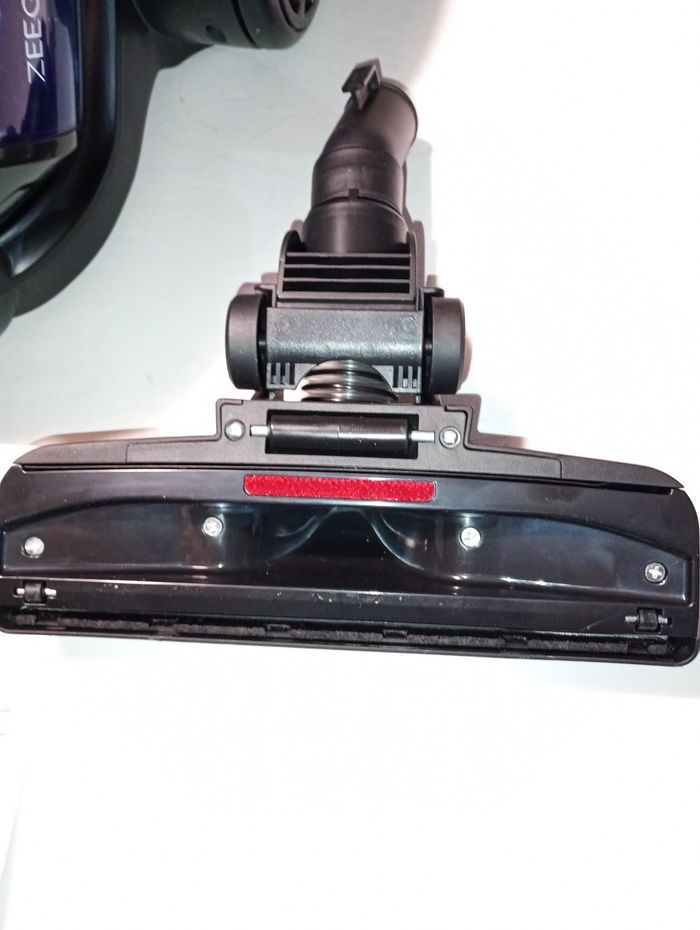 Aspirateur traineau sans sac neuf - photo numéro 4