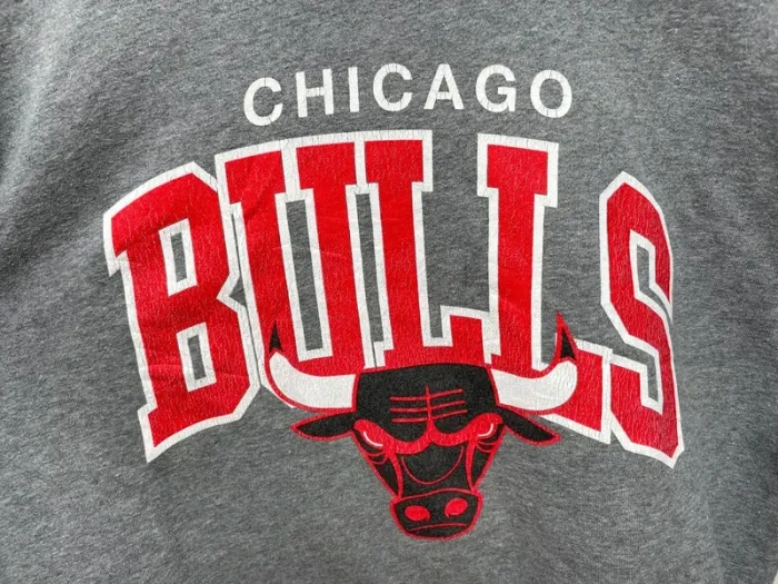 NBA Mitchell & Ness Chicago Bulls grey crewneck mens size Medium - photo numéro 3