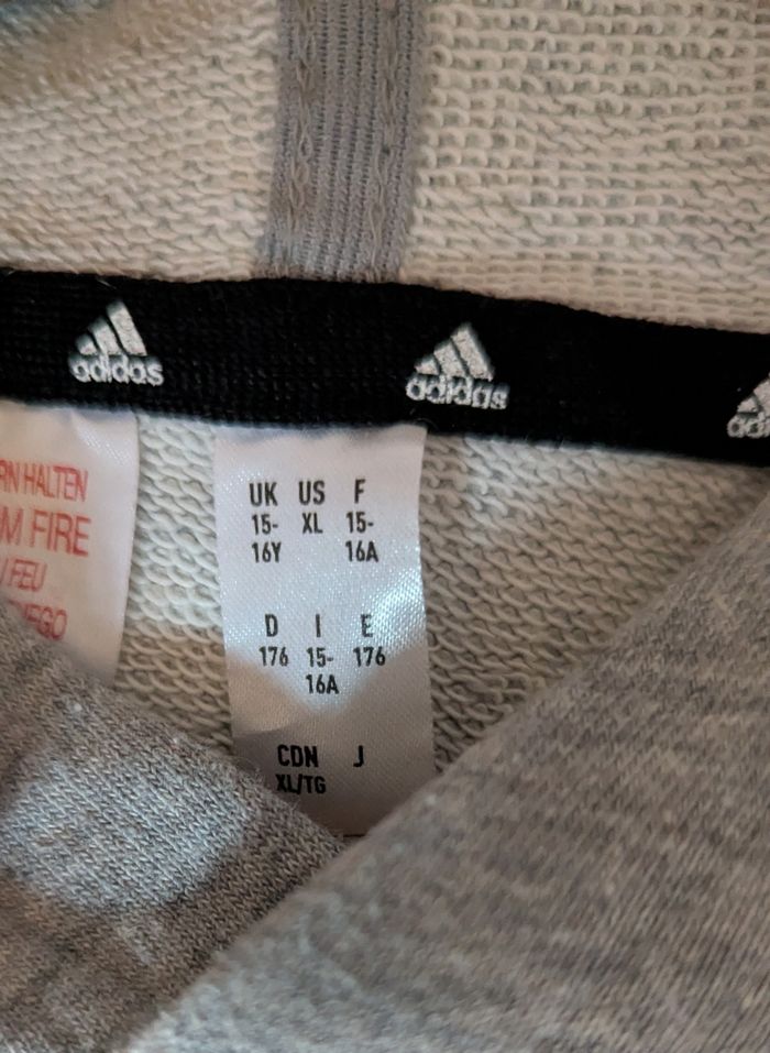 Sweat à capuche Adidas gris – 15/16 ans - photo numéro 3