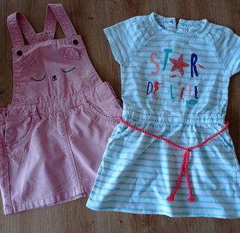 Lot de 2 robes taille 24 mois