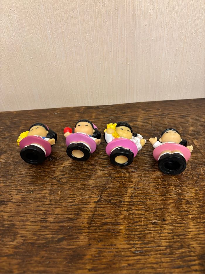 Lot de 4  figurines Fisher Price Little people : Petites filles asiatiques Sonia lee - photo numéro 6