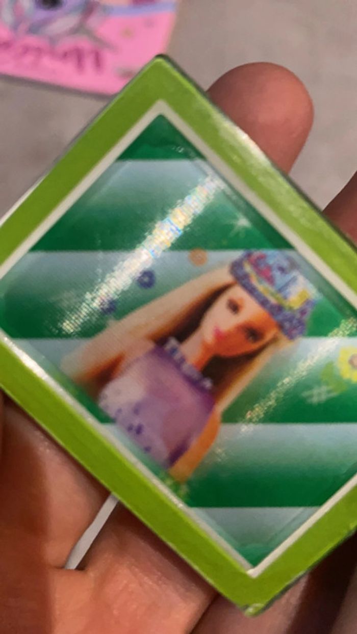 Port clef Barbie avec papier mémo note en relief image 3D change - photo numéro 9