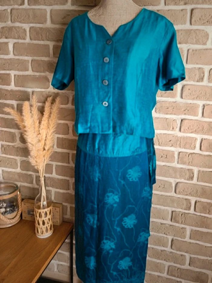 Ensemble tailleur chic et vintage années 80 haut et jupe bleu - photo numéro 9