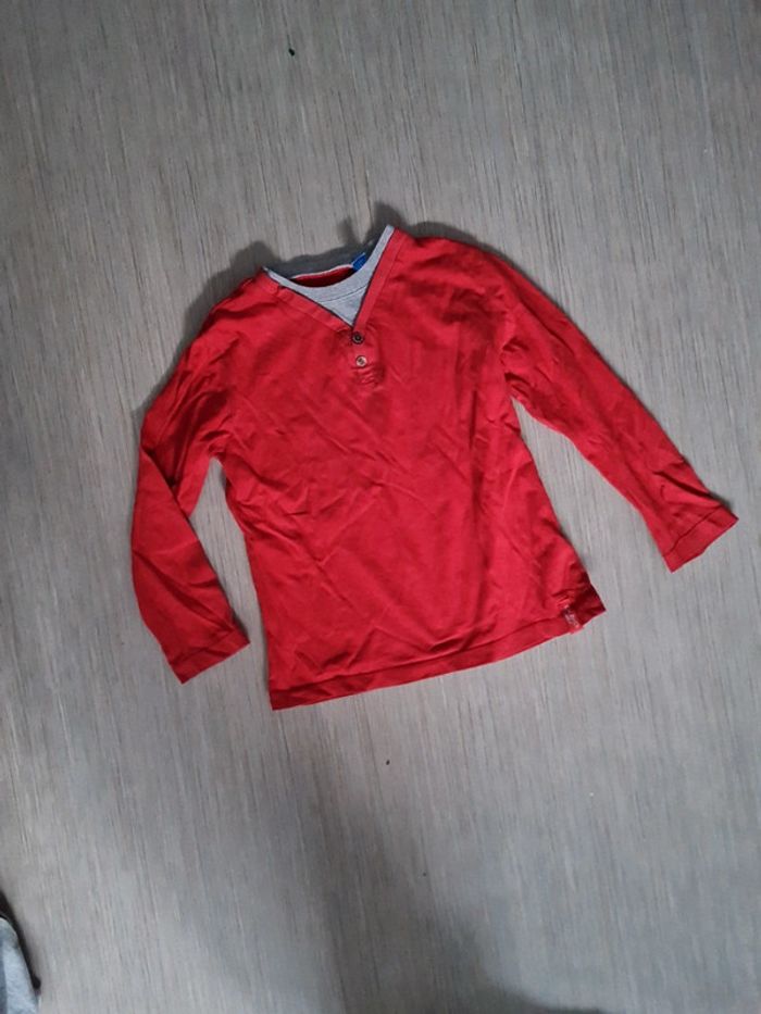 Tee shirt manche longue okaidi 5 ans