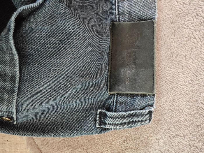 Jeans Scania - photo numéro 5