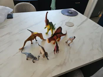 Lot 7 figurines dinosaure