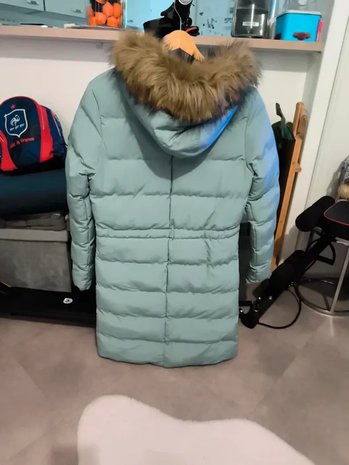 Magnifique parka neuve - photo numéro 5