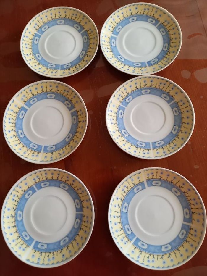 Lot de 6 sous tasses bleues et jaunes