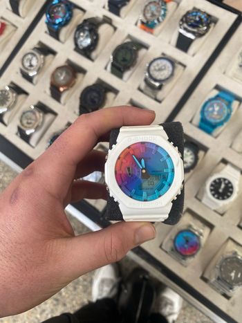 G Shock blanc multicolore