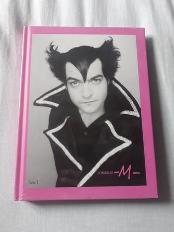 Livre - Le Monde de M