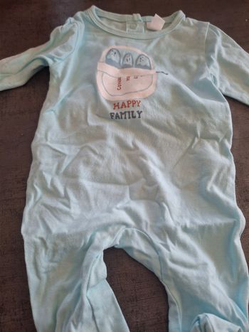 Vends 1 pyjama bébé naissance garçon