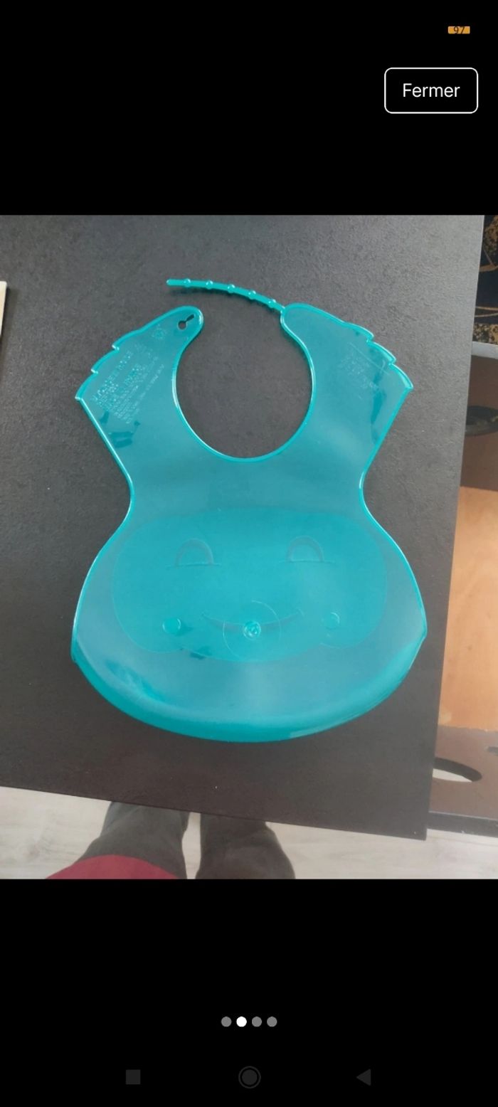 Bavoir semi-rigide avec "cuvette" - photo numéro 2