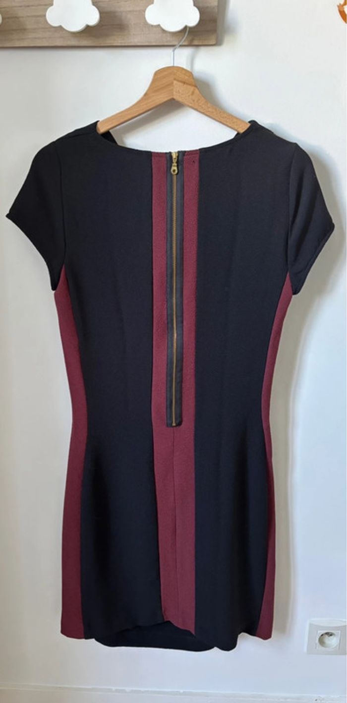Robe noir et bordeaux Kookai Taille 38 - photo numéro 3