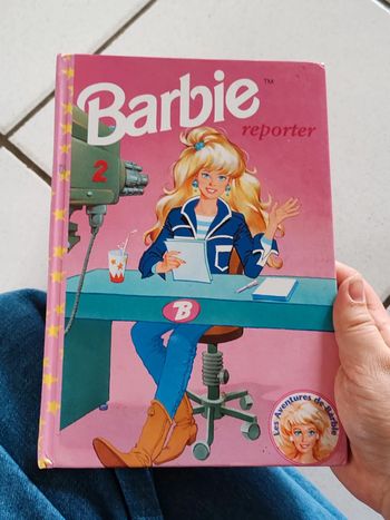 Livre barbie reporter vintage