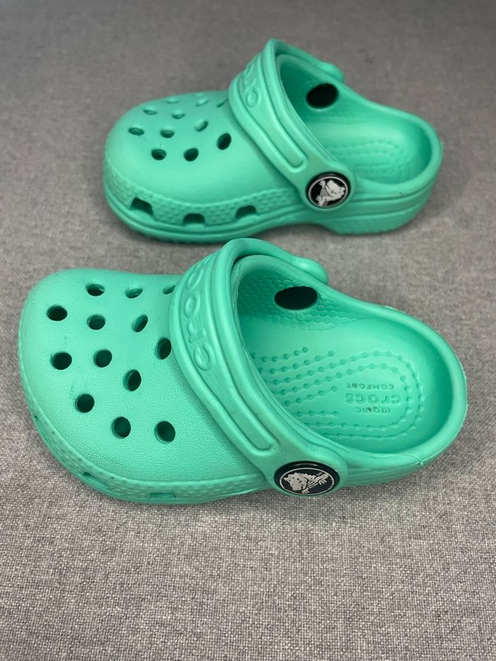 Crocs bébé – Taille 20 – Très bon état - photo numéro 6