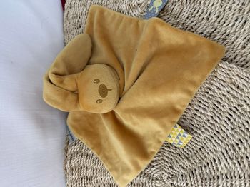 Doudou plat lapin NATTOU Lapidou ocre carré 