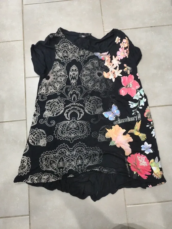 T-shirt Desigual taille m