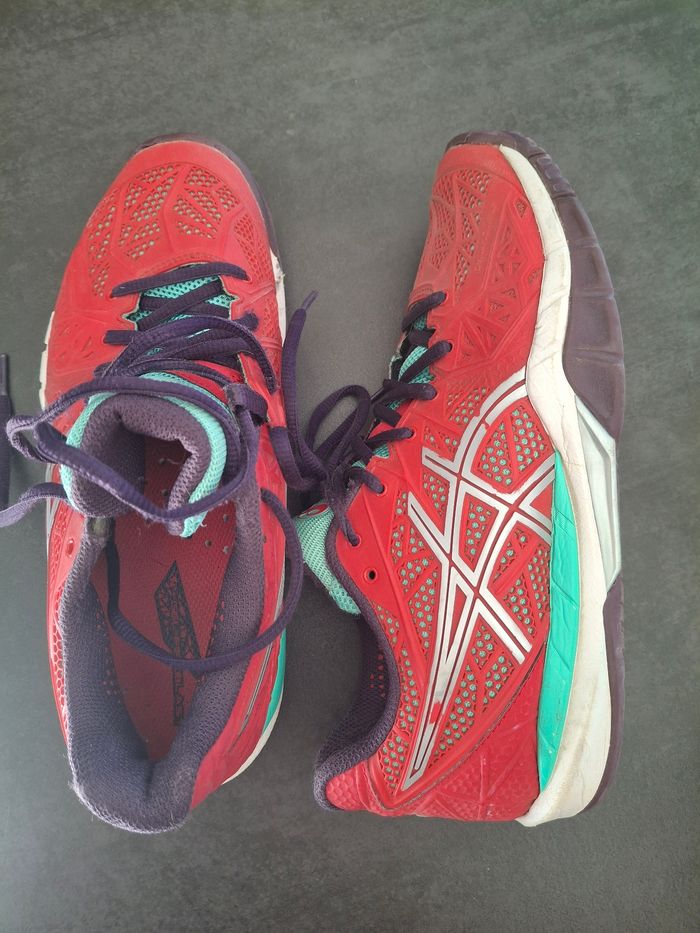 Baskets handball Asics 38 - photo numéro 3
