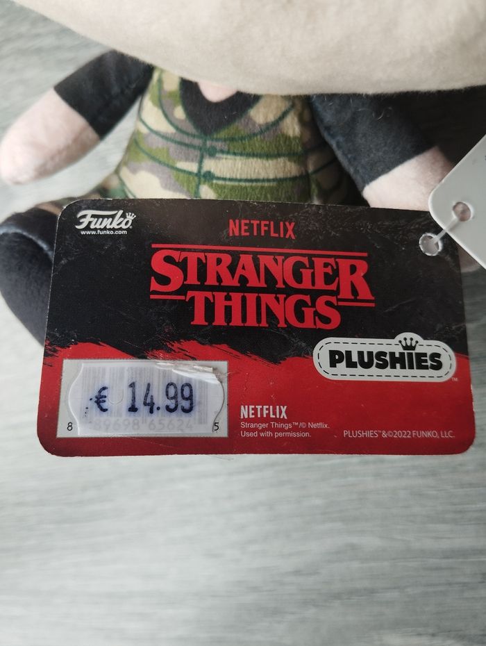 Stranger Things : Funko Peluche Hunter Robin - photo numéro 8