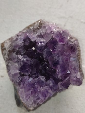 Minéraux Géode Brésil pierre brute d'Améthyste