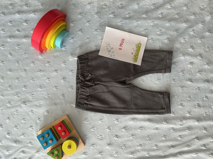 pantalon gris taille élastique 6 mois C&A - photo numéro 2