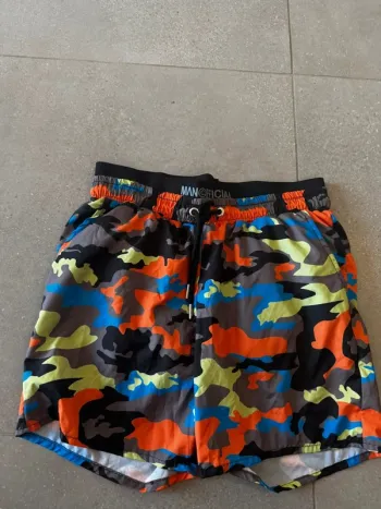 Short multicolore Boohoo Man, taille M, neuf avec étiquette,