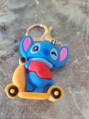 Porte clé stitch Disney neuf