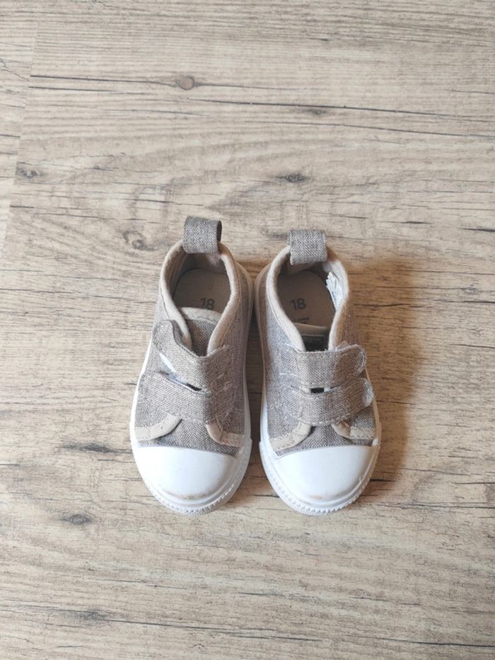 Chaussures en toile 18