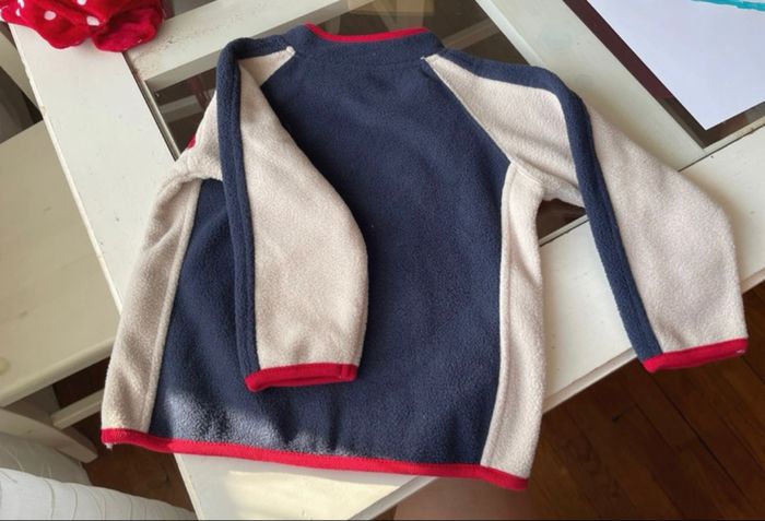 Polaire de Noël - taille 23 mois - photo numéro 3