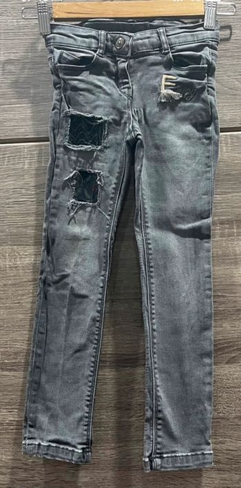 Jean slim tape à l’œil noir 5 ans excellent état