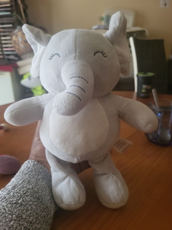 Peluche éléphant