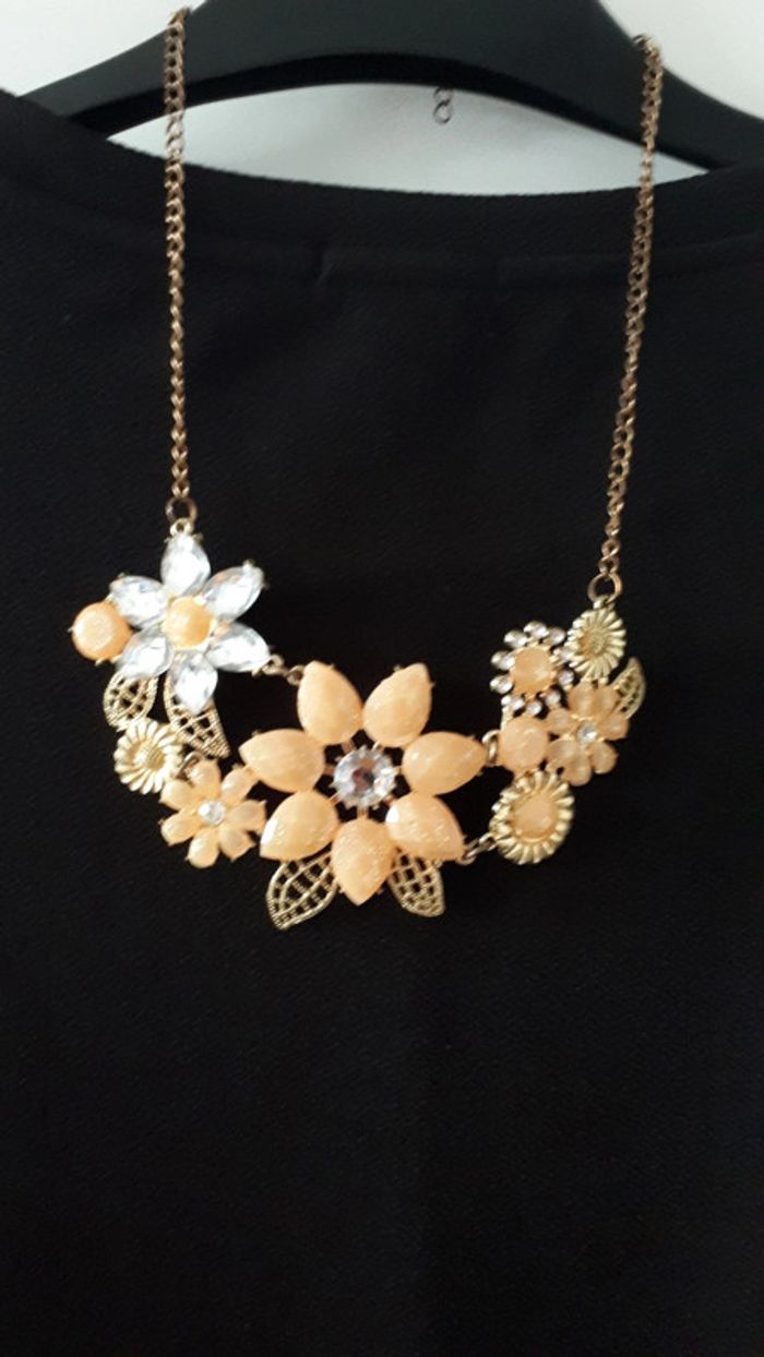 Colliers des fleurs - photo numéro 2