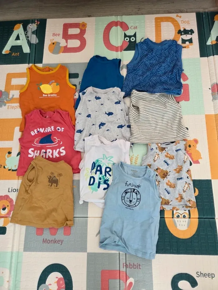 Lot débardeur 12 mois