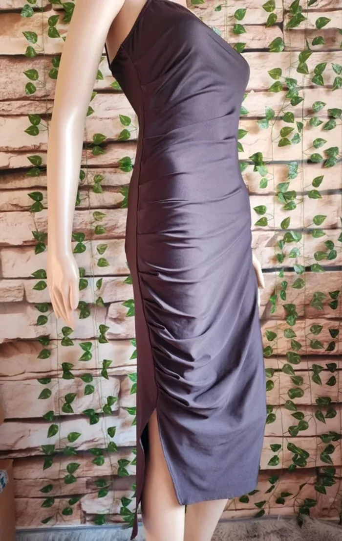 🌸Robe sexy Chocolat Shein Taille 36🌸 - photo numéro 3