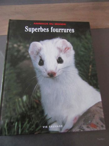 Livre "Animaux du monde Vie sauvage Larousse