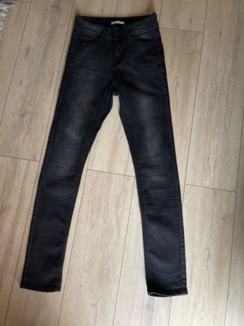 Jean slim noir. T38. Marque :Camaïeu