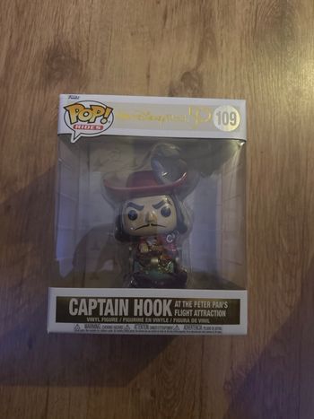 Pop  funko capitaine crochet 