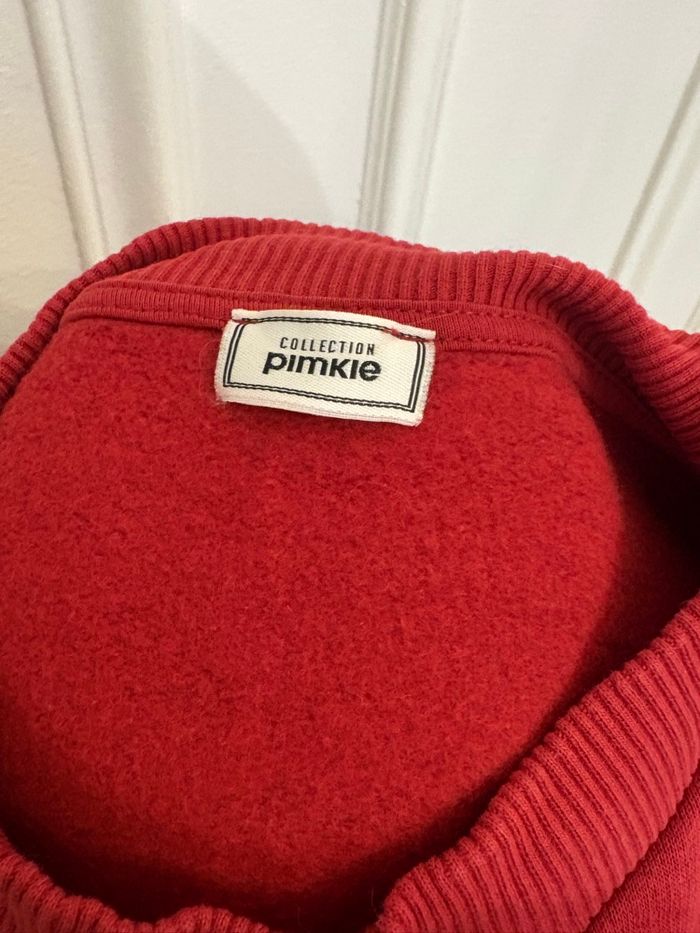 Pull rouge à imprimé coloré - photo numéro 3