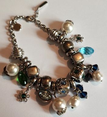 Bracelet à breloques réglable