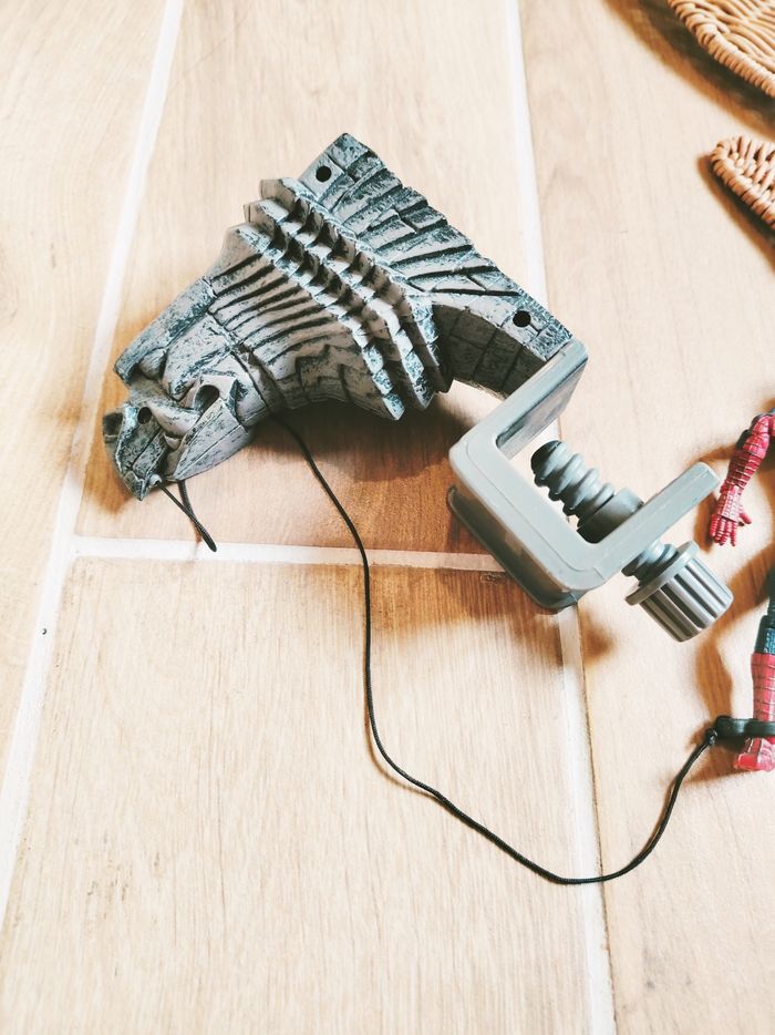 🦟 Figurine Spider-man Marvel super poseable et gargoyle année 2002 Toy biz - photo numéro 7